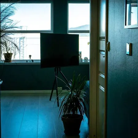 Cozy With Sea View * Tromso