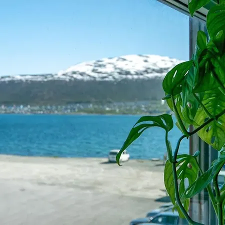 Apartment Cozy With Sea View Tromso